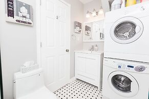 Applewood Suites - Annex Coachhouse Loft