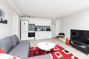 Applewood Suites - Annex Coachhouse Loft