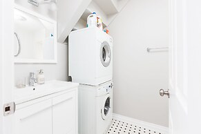 Applewood Suites - Annex Coachhouse Loft