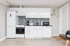 Applewood Suites - Annex Coachhouse Loft