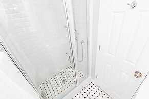 Applewood Suites - Annex Coachhouse Loft