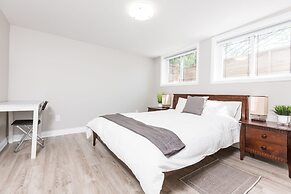 Applewood Suites - Annex Coachhouse Loft