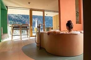 Latemar Hotel Suites & Spa