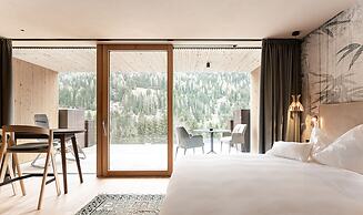 Latemar Hotel Suites & Spa