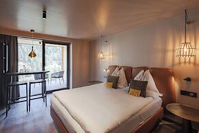 Latemar Hotel Suites & Spa