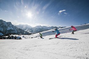 Latemar Hotel Suites & Spa