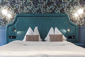 Latemar Hotel Suites & Spa