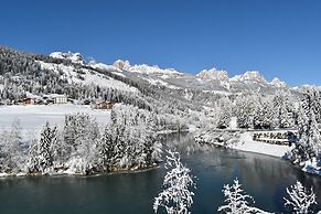 Latemar Hotel Suites & Spa