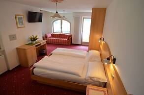 Latemar Hotel Suites & Spa