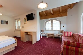 Latemar Hotel Suites & Spa