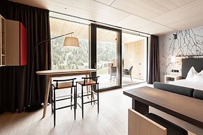 Latemar Hotel Suites & Spa