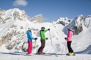 Latemar Hotel Suites & Spa