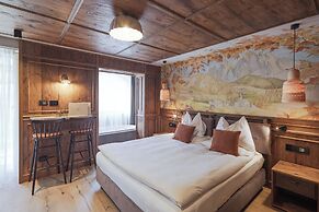 Latemar Hotel Suites & Spa