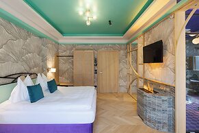 Latemar Hotel Suites & Spa