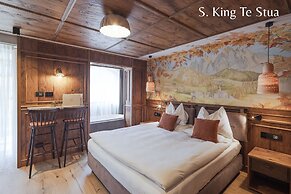 Latemar Hotel Suites & Spa