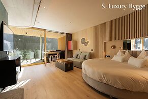 Latemar Hotel Suites & Spa
