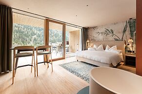 Latemar Hotel Suites & Spa