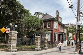 Applewood Suites - Palmerston Avenue