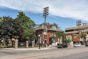 Applewood Suites - Palmerston Avenue