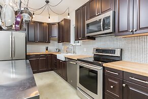 Applewood Suites - Kensington Market