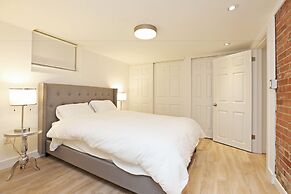 Applewood Suites - Executive Basement