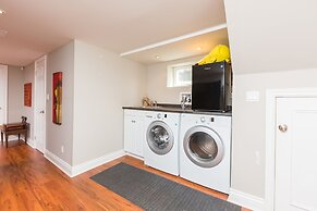 Applewood Suites - Sherway Gardens