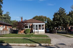 Applewood Suites - Sherway Gardens