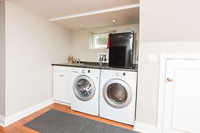 Applewood Suites - Sherway Gardens