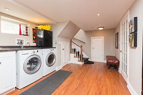 Applewood Suites - Sherway Gardens