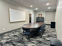 Captain Inn & Suites