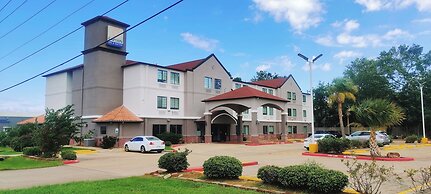Captain Inn & Suites