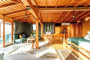 Chateau Eden El Rouh