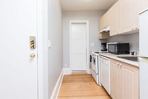 Applewood Suites - 2 BDRM Annex Loft