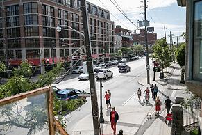 Applewood Suites - Bathurst & College