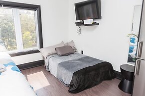Applewood Suites - West Queen West Lofts