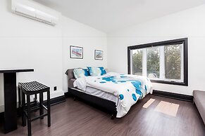 Applewood Suites - West Queen West Lofts