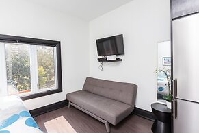 Applewood Suites - West Queen West Lofts