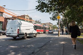 Applewood Suites - West Queen West Lofts