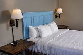 Julie's Park Cafe and Motel