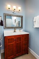 Julie's Park Cafe and Motel