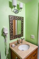 Julie's Park Cafe and Motel