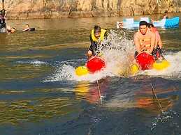 Martz Farm Treehouses & Cabanas