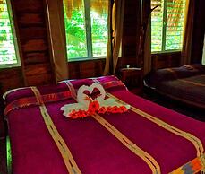 Martz Farm Treehouses & Cabanas