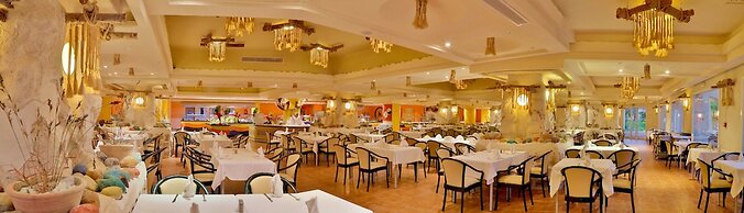 Welcome Meridiana Resort - Families and Couples Only