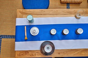 Summer Flower Apartment