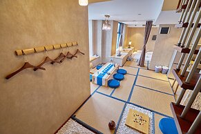 Summer Flower Apartment