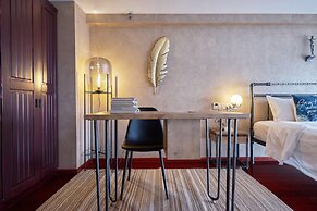 Summer Flower Apartment