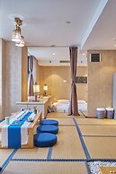 Summer Flower Apartment