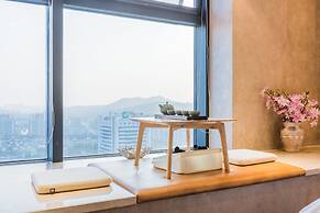 Summer Flower Apartment