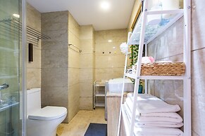 Summer Flower Apartment